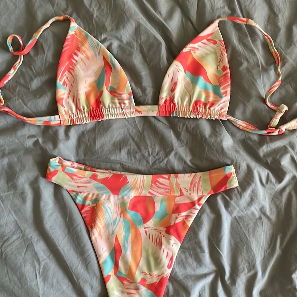 Skatie bikini in Sunset